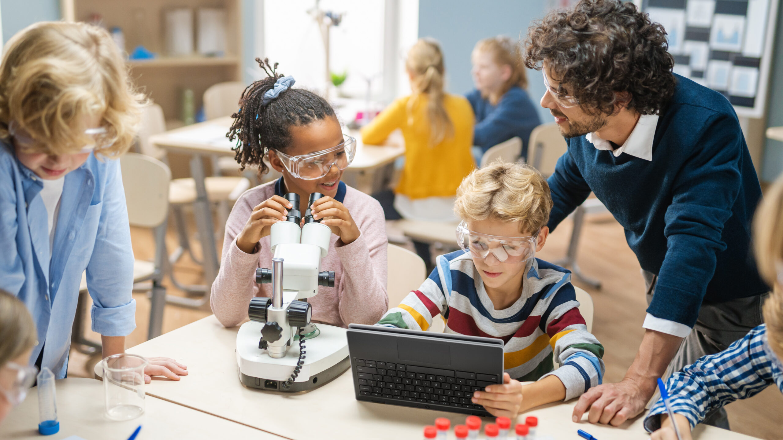 STEAM Education Coach Empowering Future Innovators