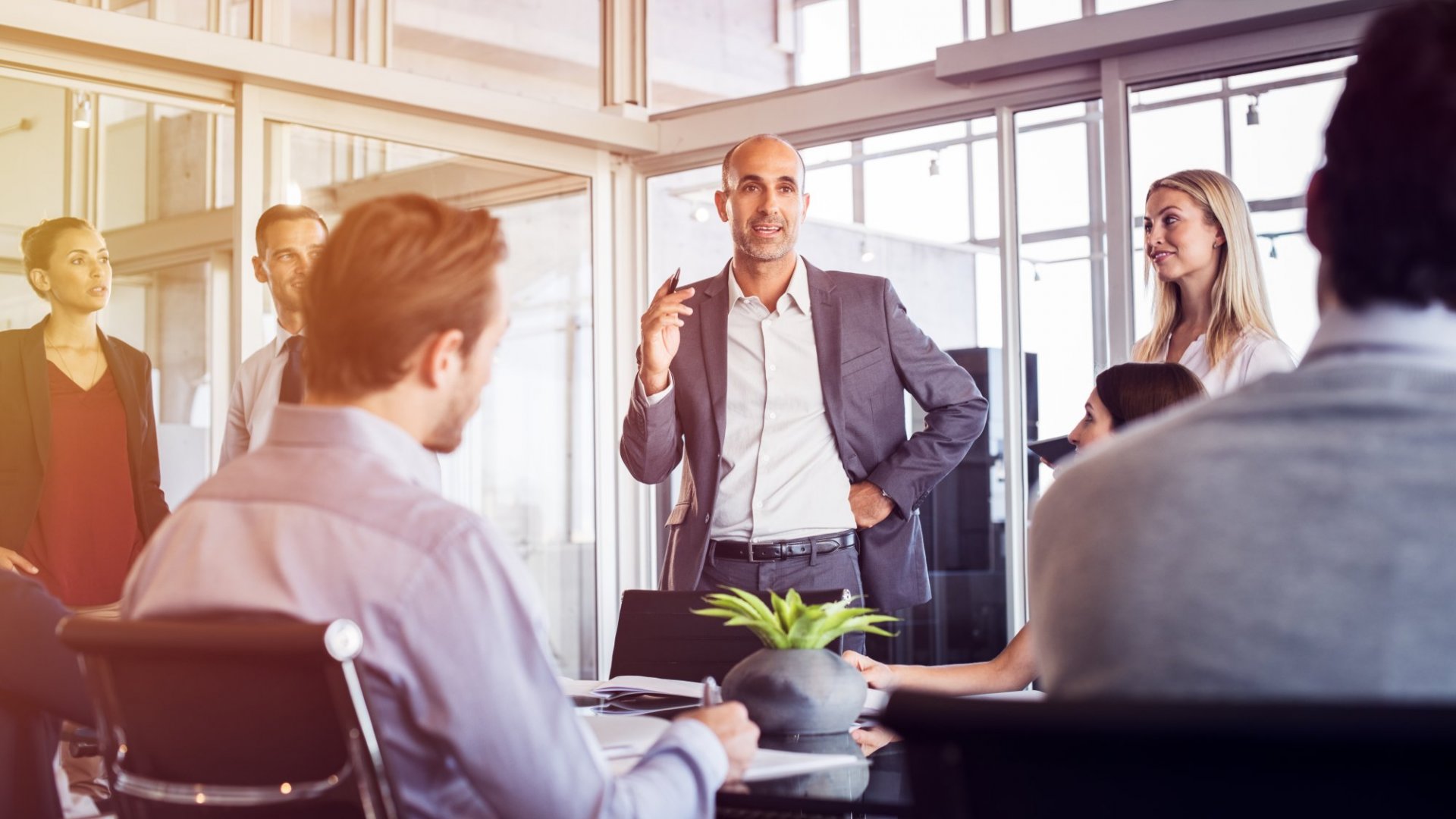 Mastering Leadership through Uncertainty Guiding Teams with Confidence and Clarity
